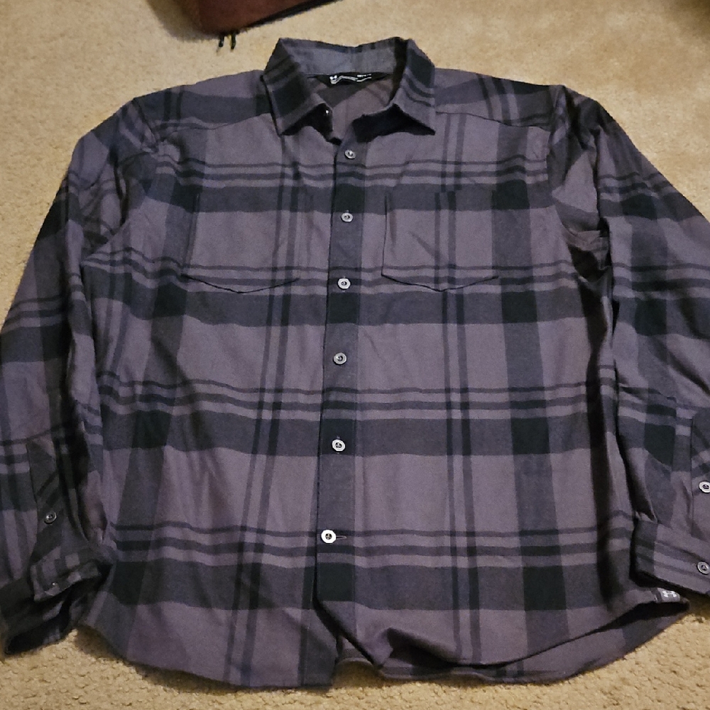 Under Armour Large Men's Black and Gray Plaid Button-Down Shirt